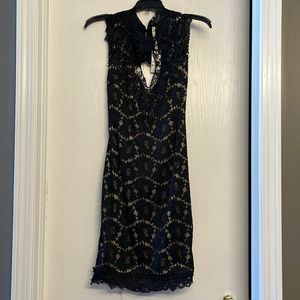 Keyhole Lace black dress